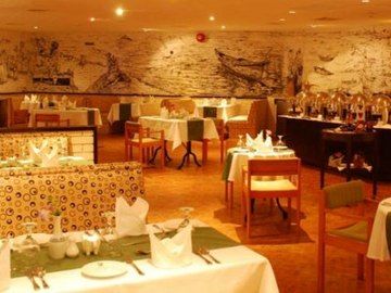 Tulip Downtown Hotel Mascate