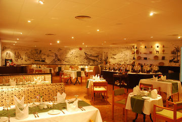 Tulip Downtown Hotel Mascate
